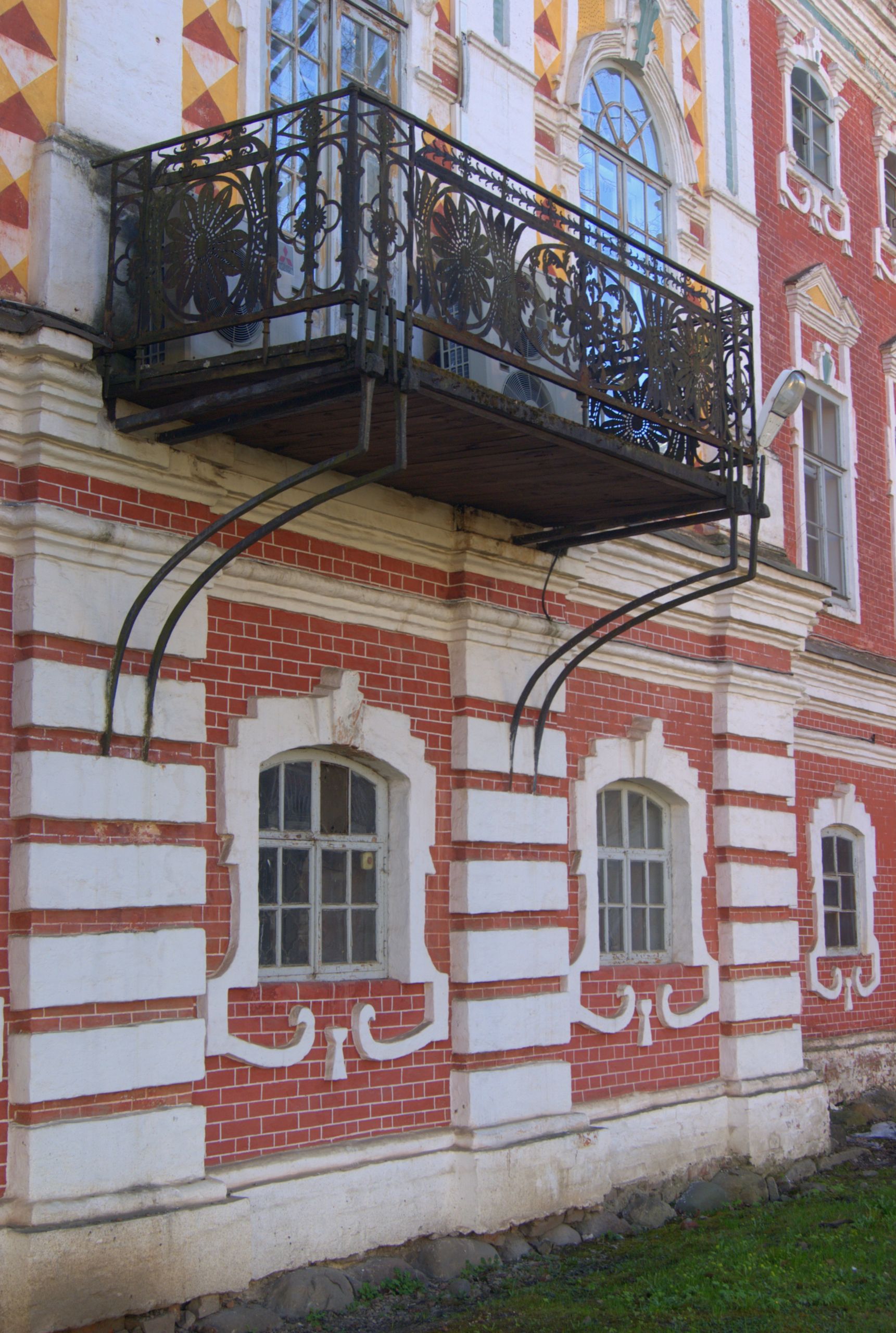 Балкон на здании Иосифовского корпуса