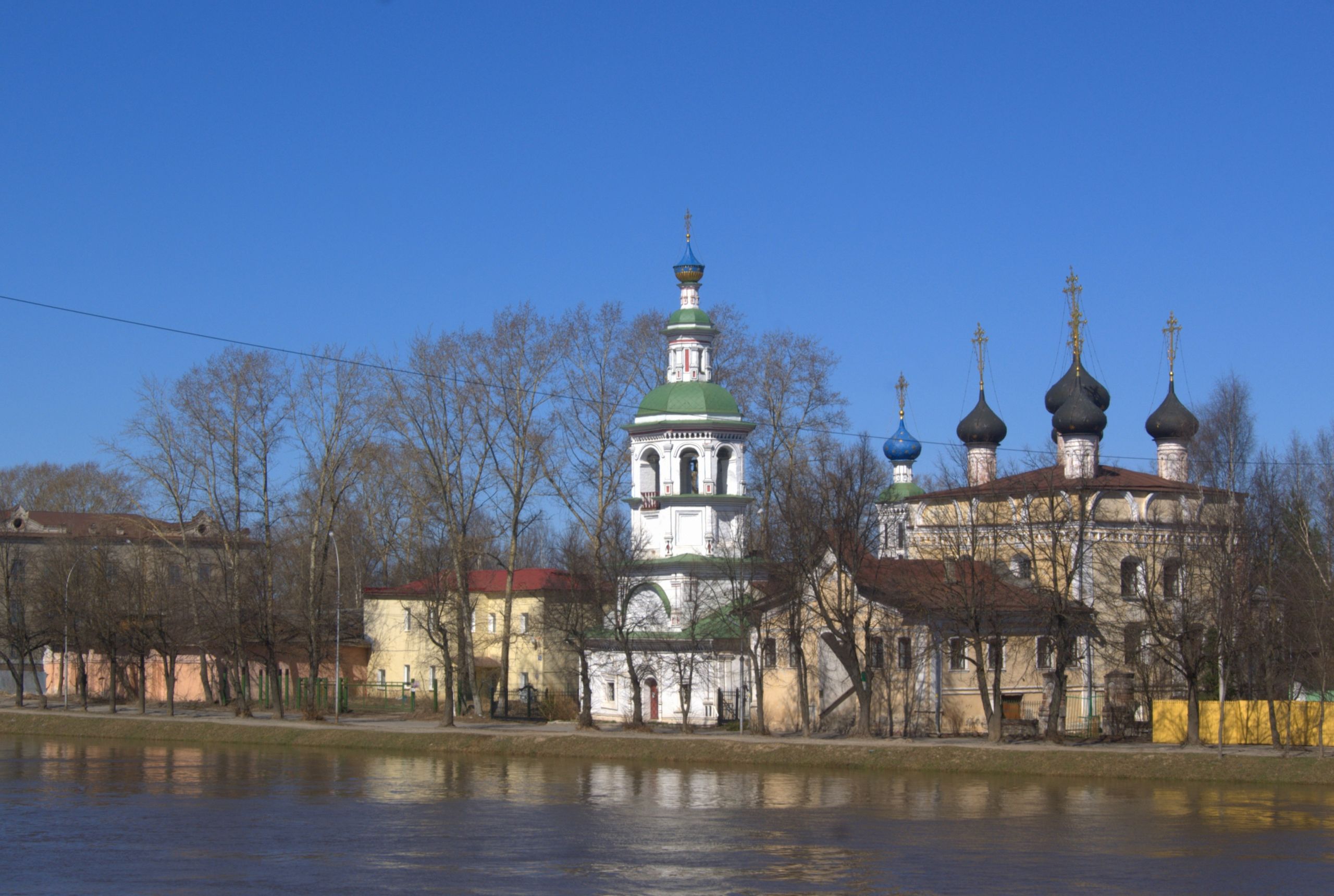Церковь Успения и Церковь Дмитрия Прилуцкого